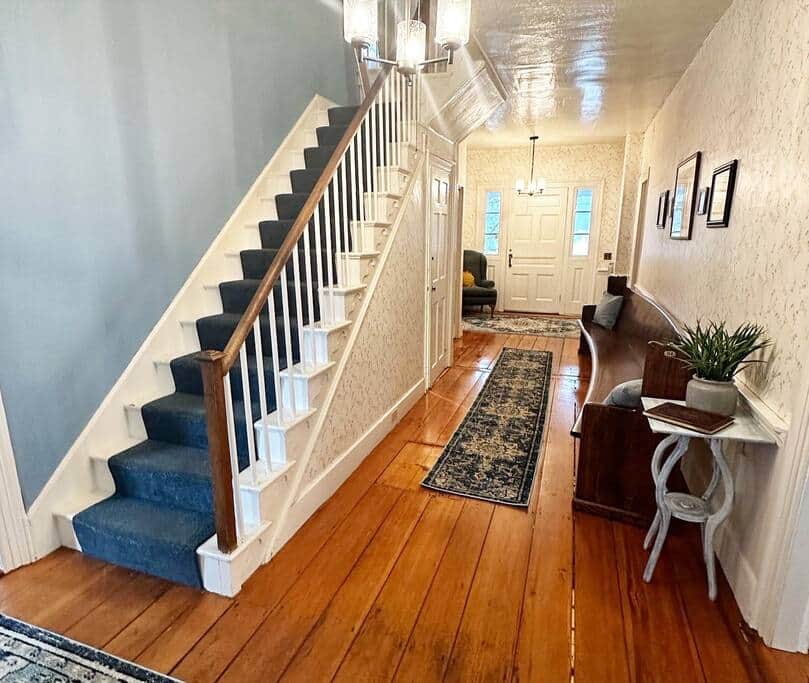 Gallery c. 1804 Former Tavern and Inn, Fryeburg Maine Rental