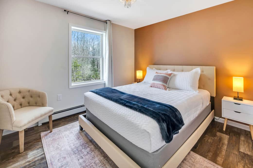 Queen Bedroom