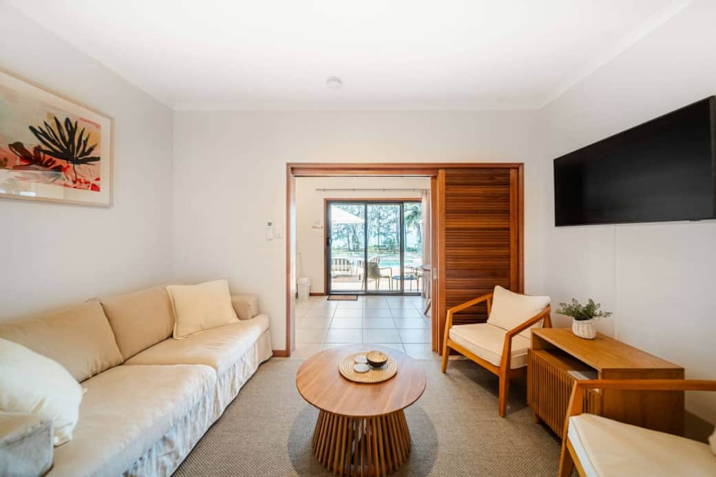 Latitude 17 - Suite 3 - Sitting, bedroom with study desk