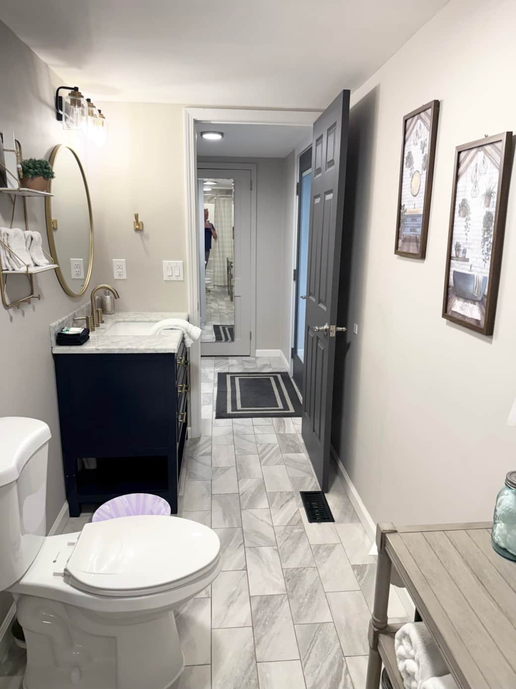 second entry into bathroom off of mudroom