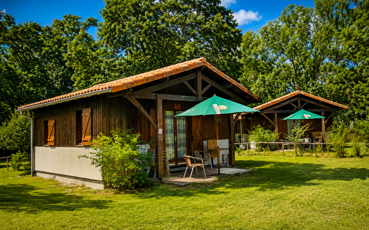 Cabanes en bois au soleil-2