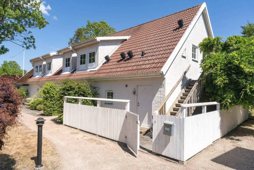 Exterior Exterior