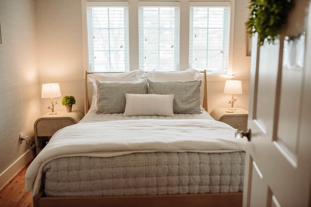 Queen Bed
