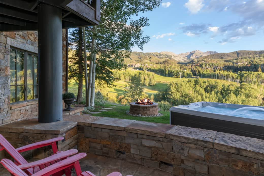 Enjoy the unbeatable views from the private hot tub (new 2026) and fire pit Enjoy the unbeatable views from the private hot tub (new 2026) and fire pit