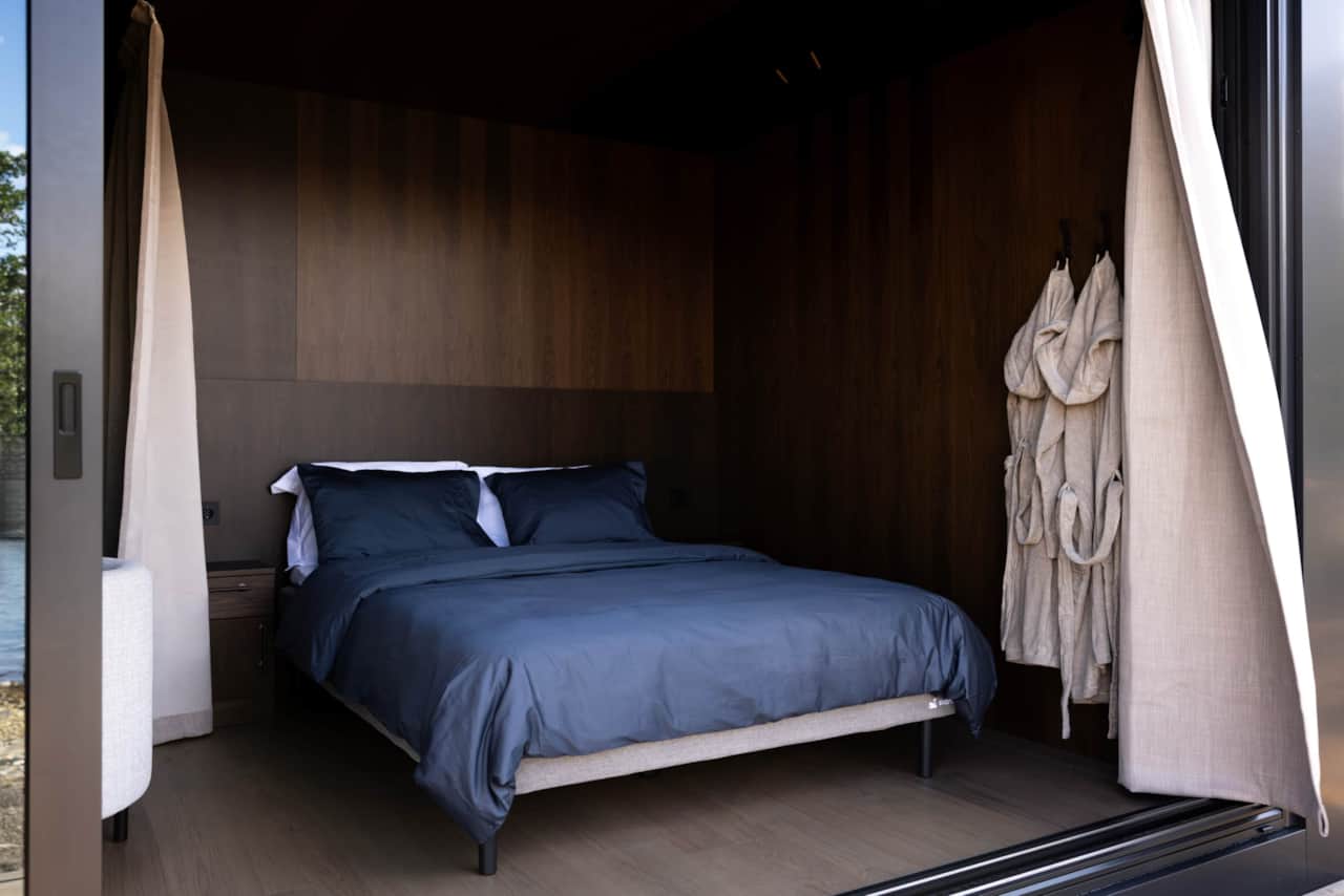 Bedroom with super view