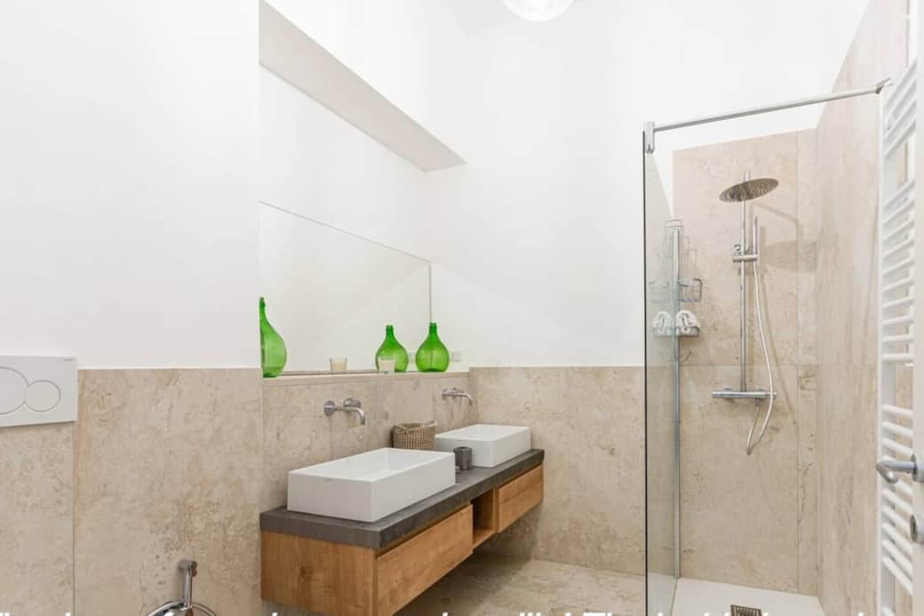 The Sea Room en-suite 