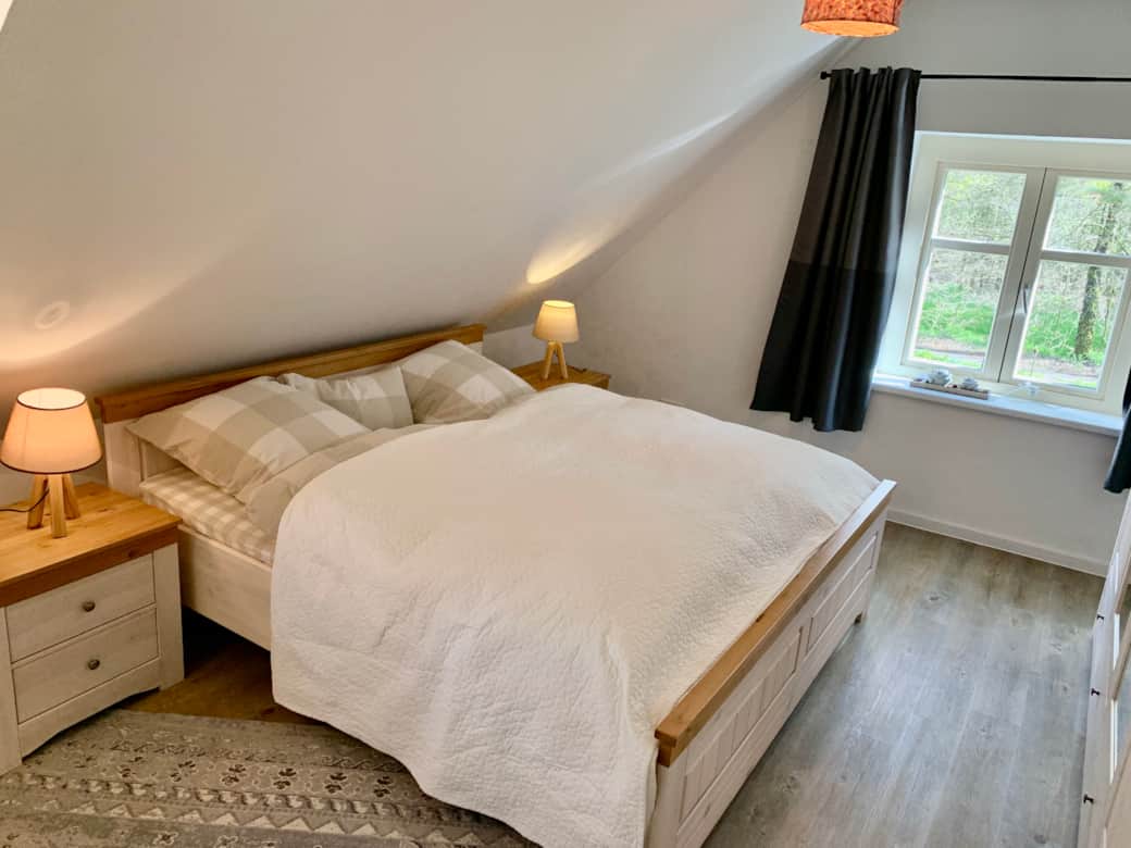 Schlafzimmer 1 