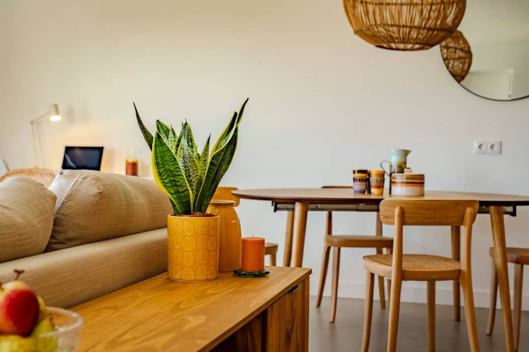 The Barefoot dining area