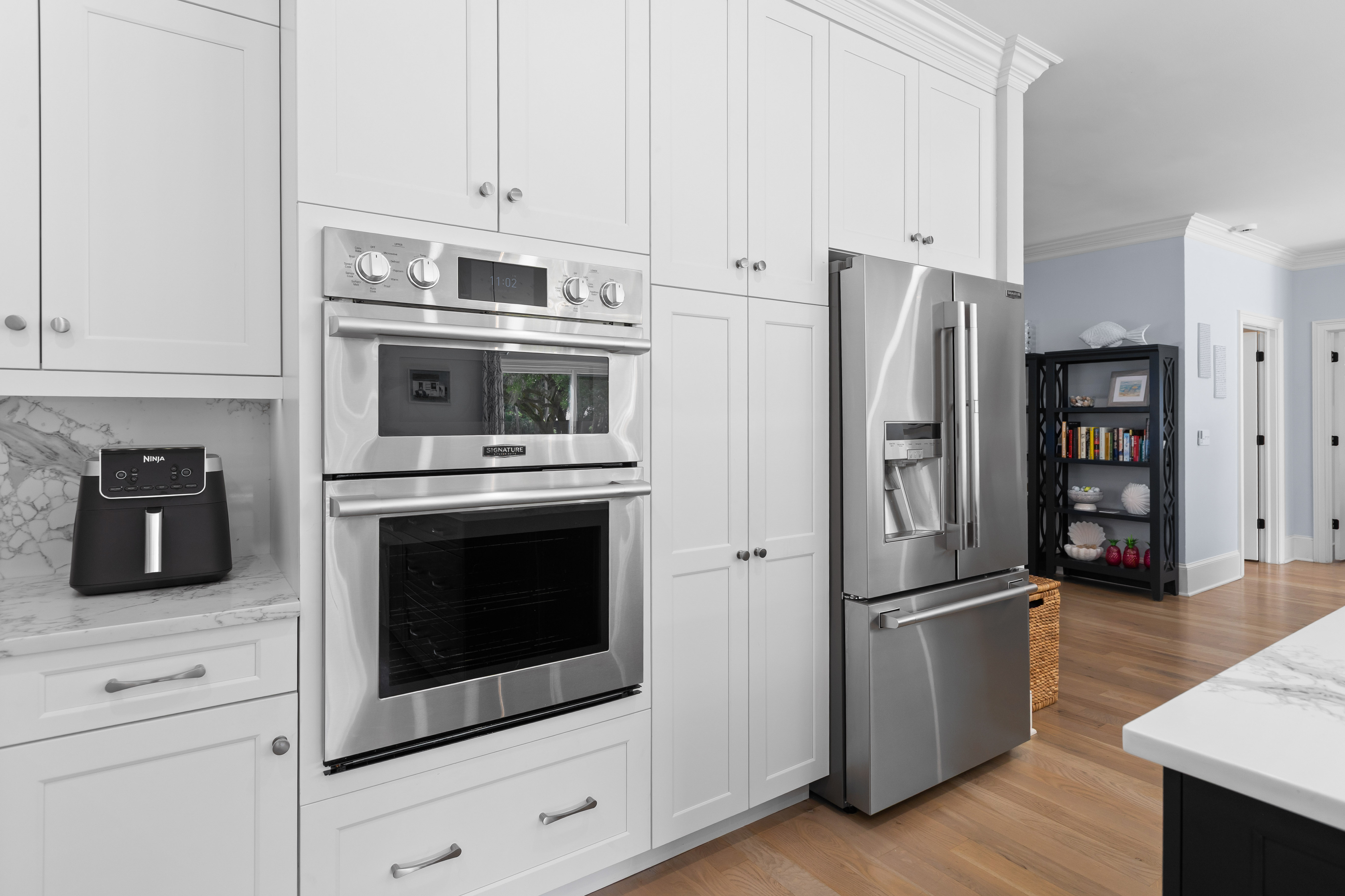 Kitchen and Dinning area
