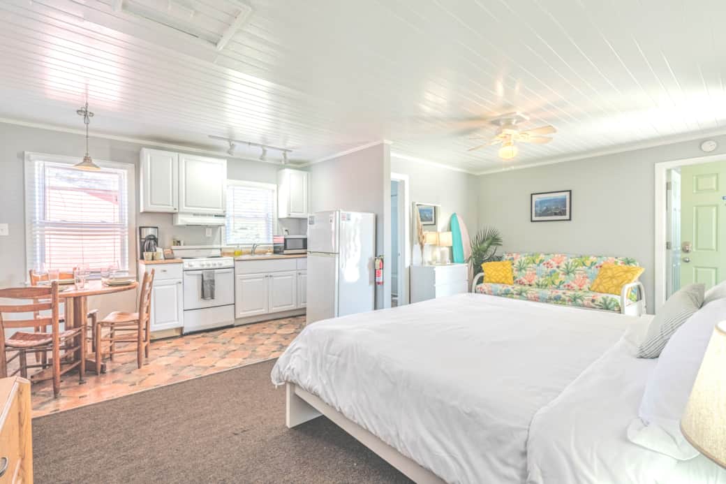 Spacious Room With Everything You Need Spacious Room With Everything You Need