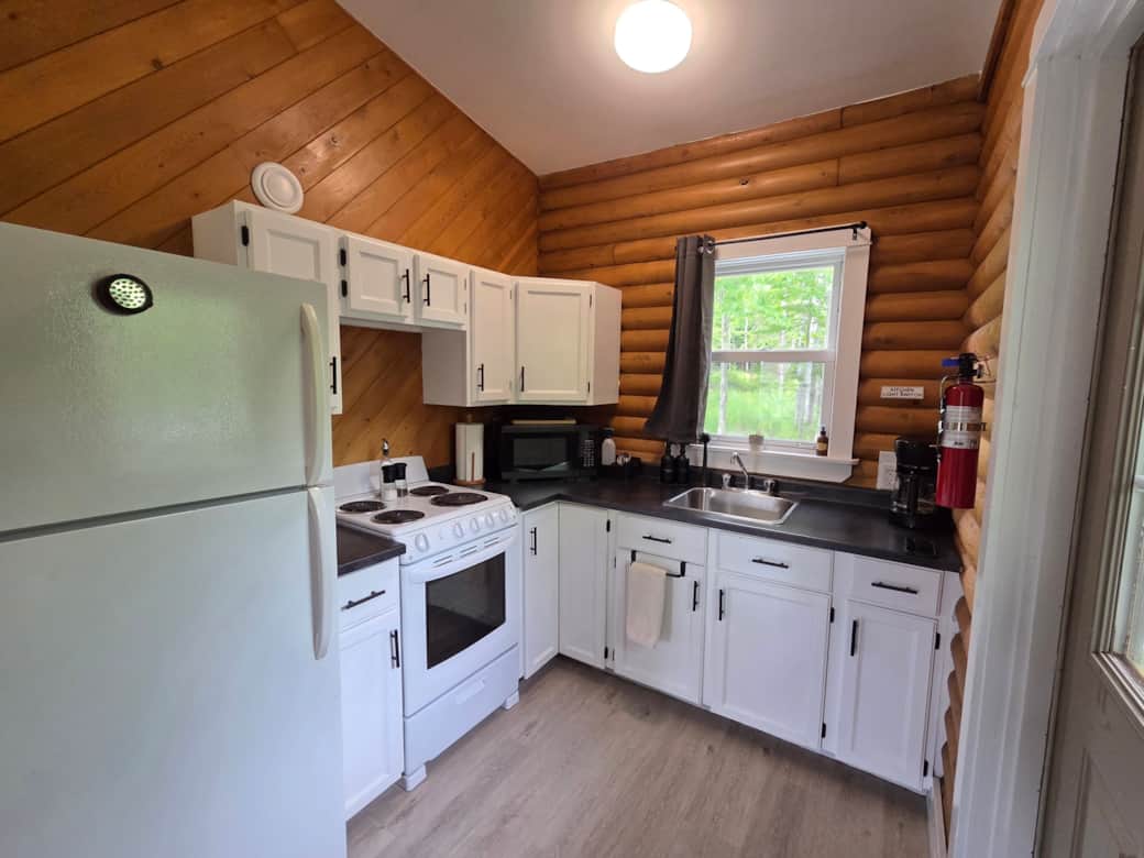 Full kitchen