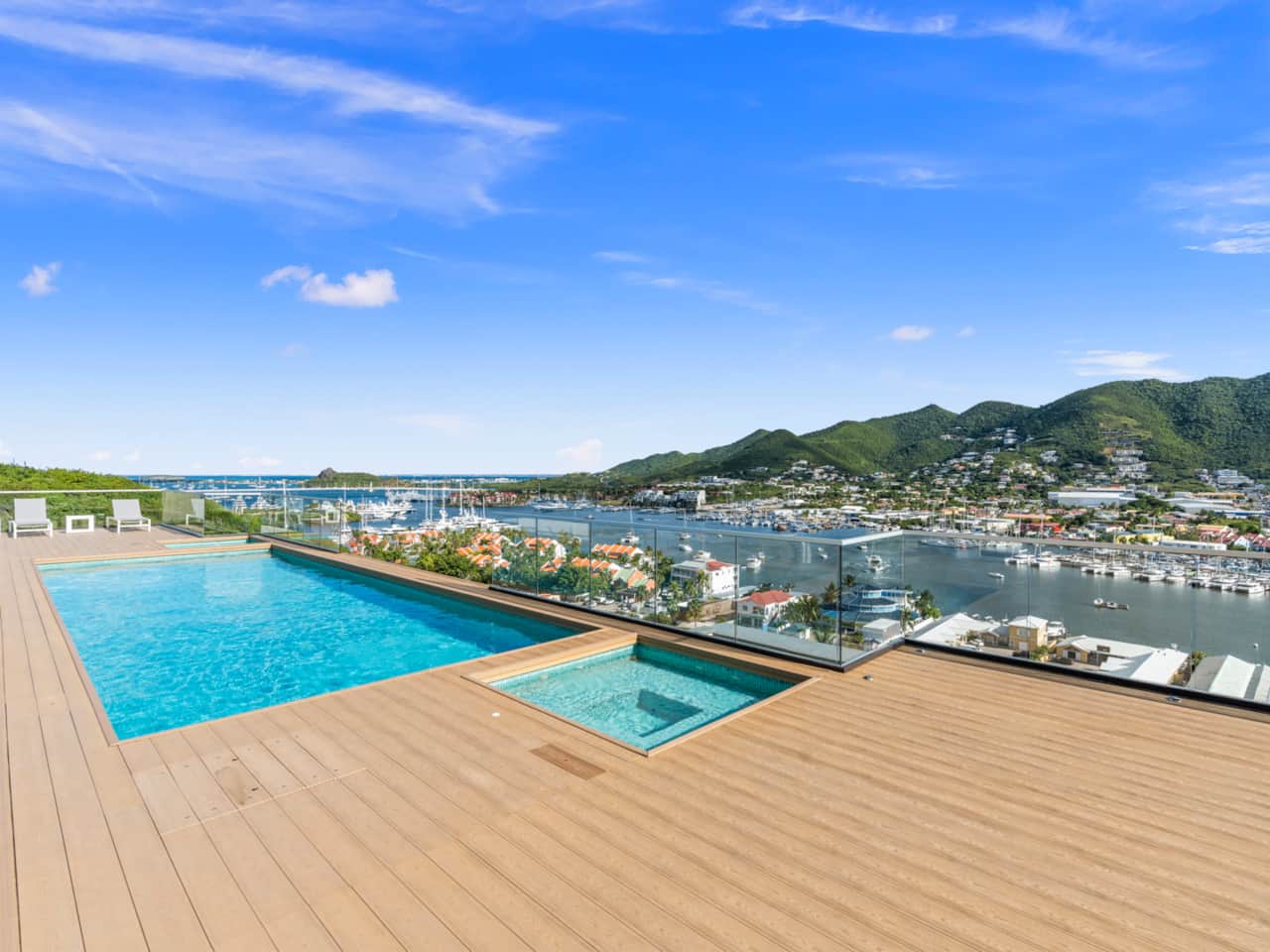 Piscine sur le toit