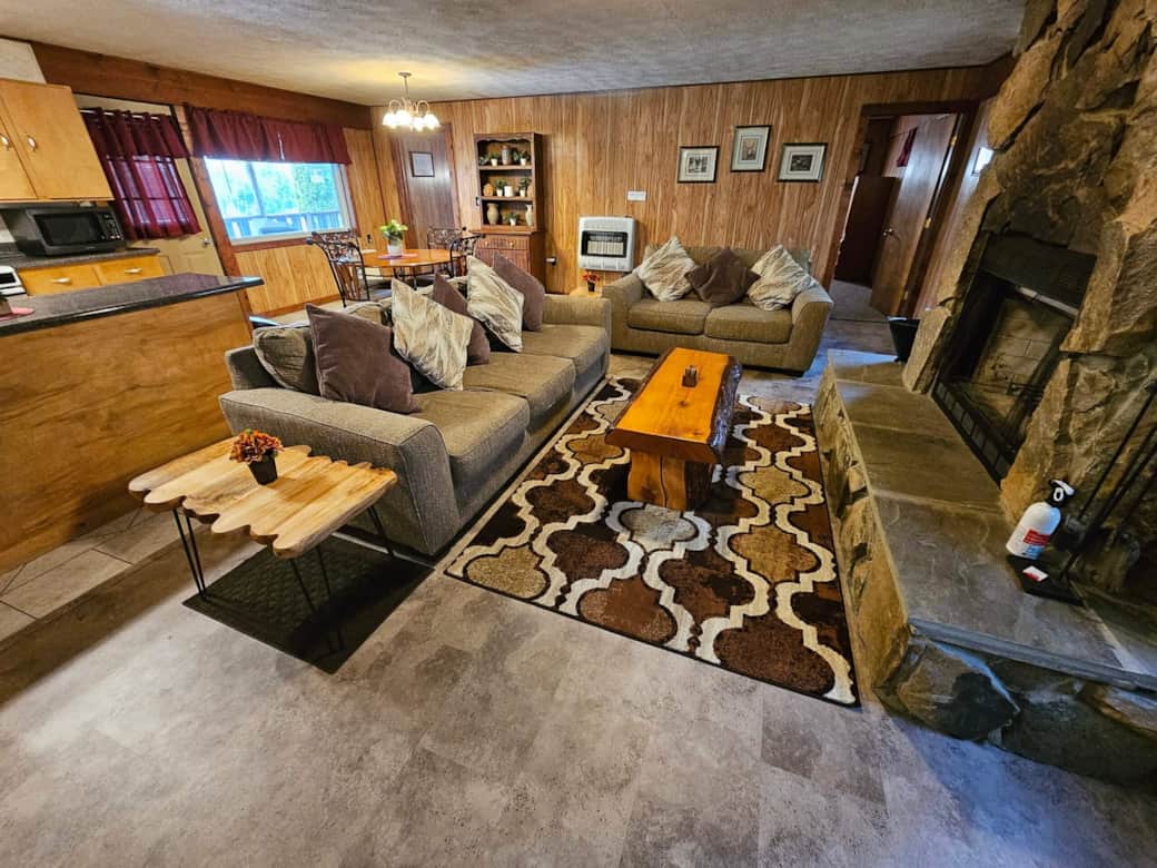 Serenity LivingRoom2 scaled