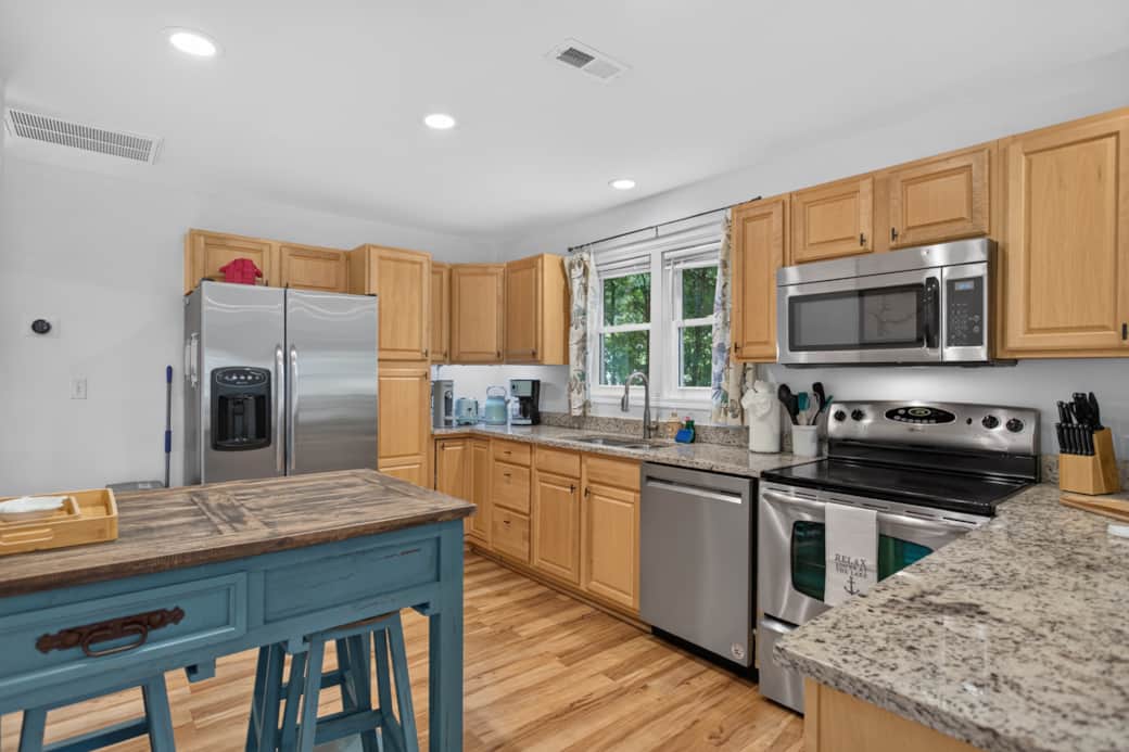 Full Kitchen