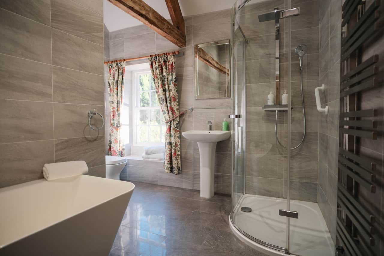Cottage room 1 en-suite