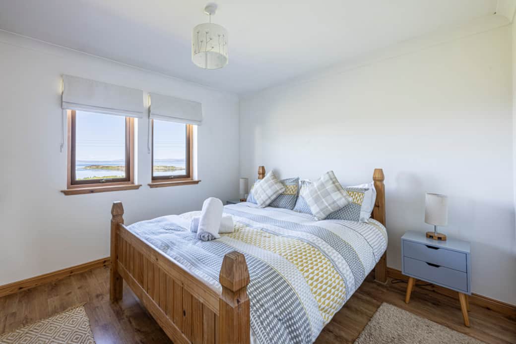 Main bedroom with King-sized Bed