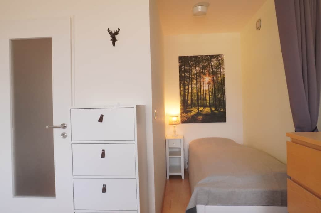Erstes Schlafzimmer