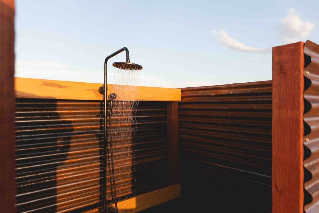 Out door private shower near the Jacuzzi. 