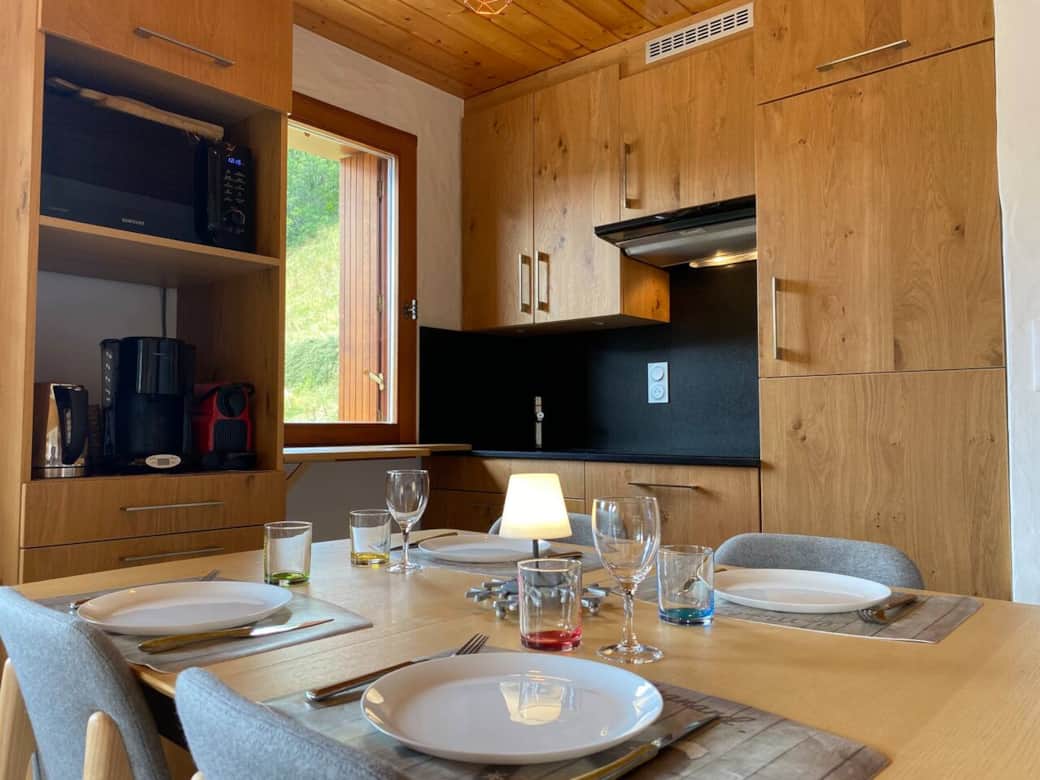 Repas et coin cuisine