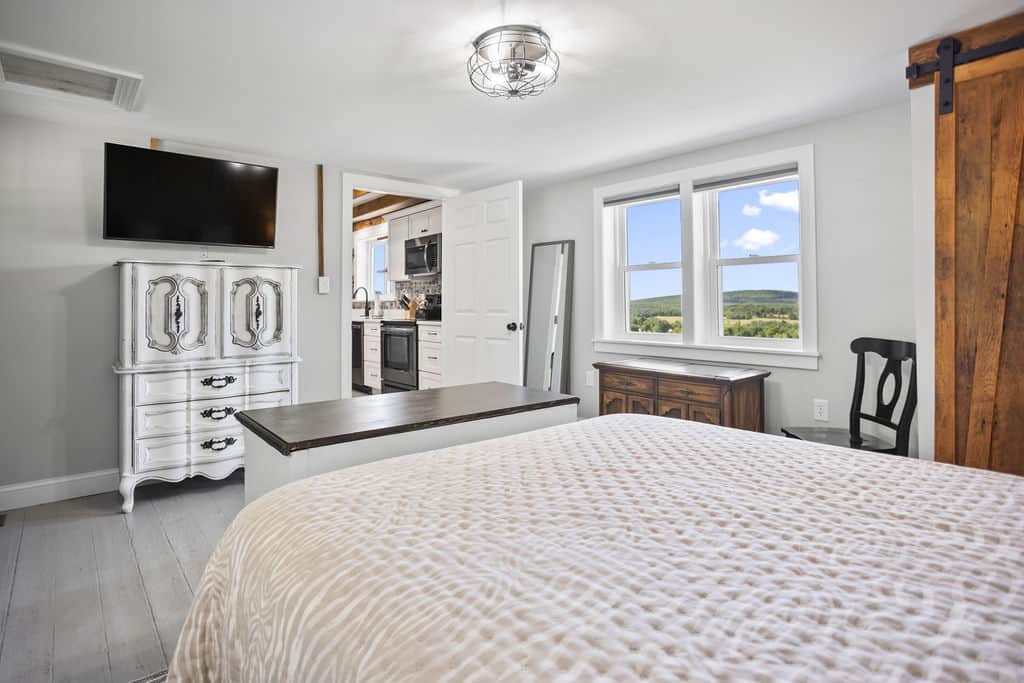 Bedroom 1, Queen Bed. Smart TV, bring your own log in information for streaming channels. 