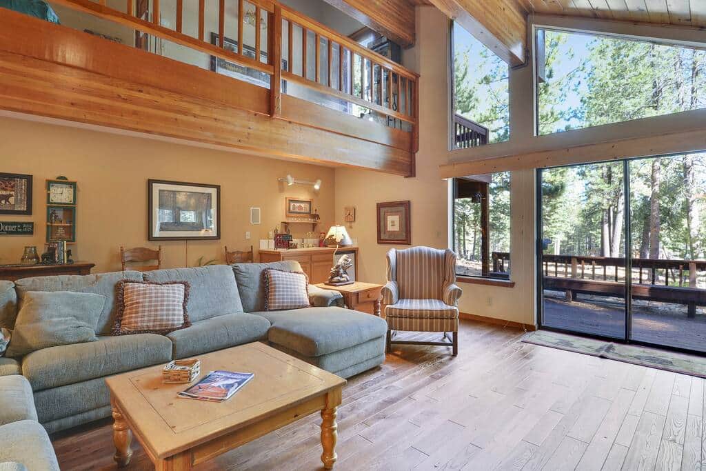 Access to large back deck