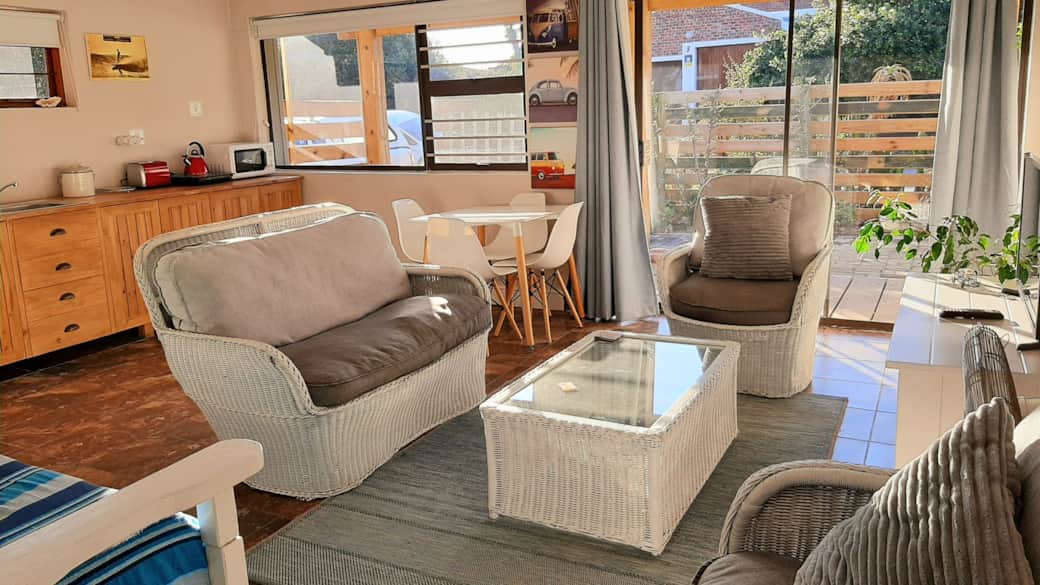 Drop inn jeffreys bay accommodation
