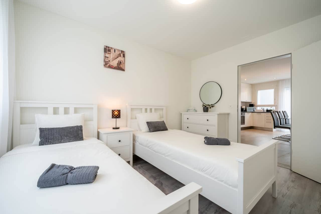 Bedroom 2 - 2 Single Beds