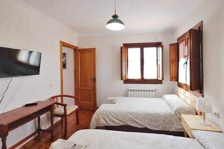 Habitación 2. Camas 105. Planta alta