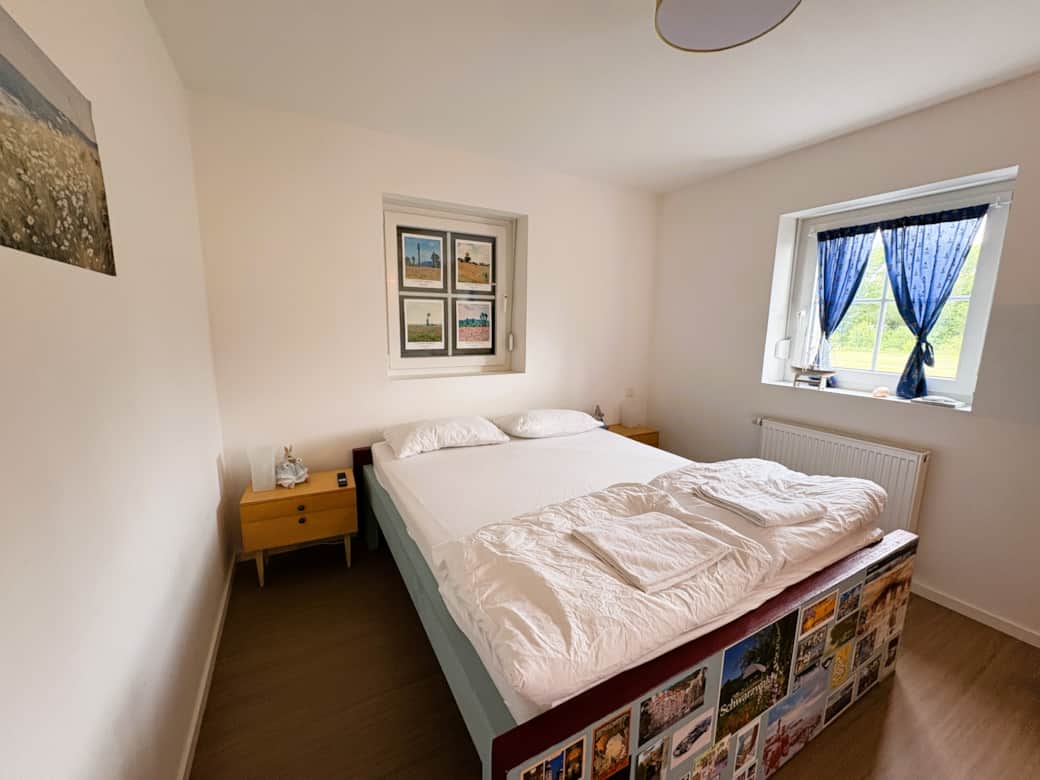 Schlafzimmer 1