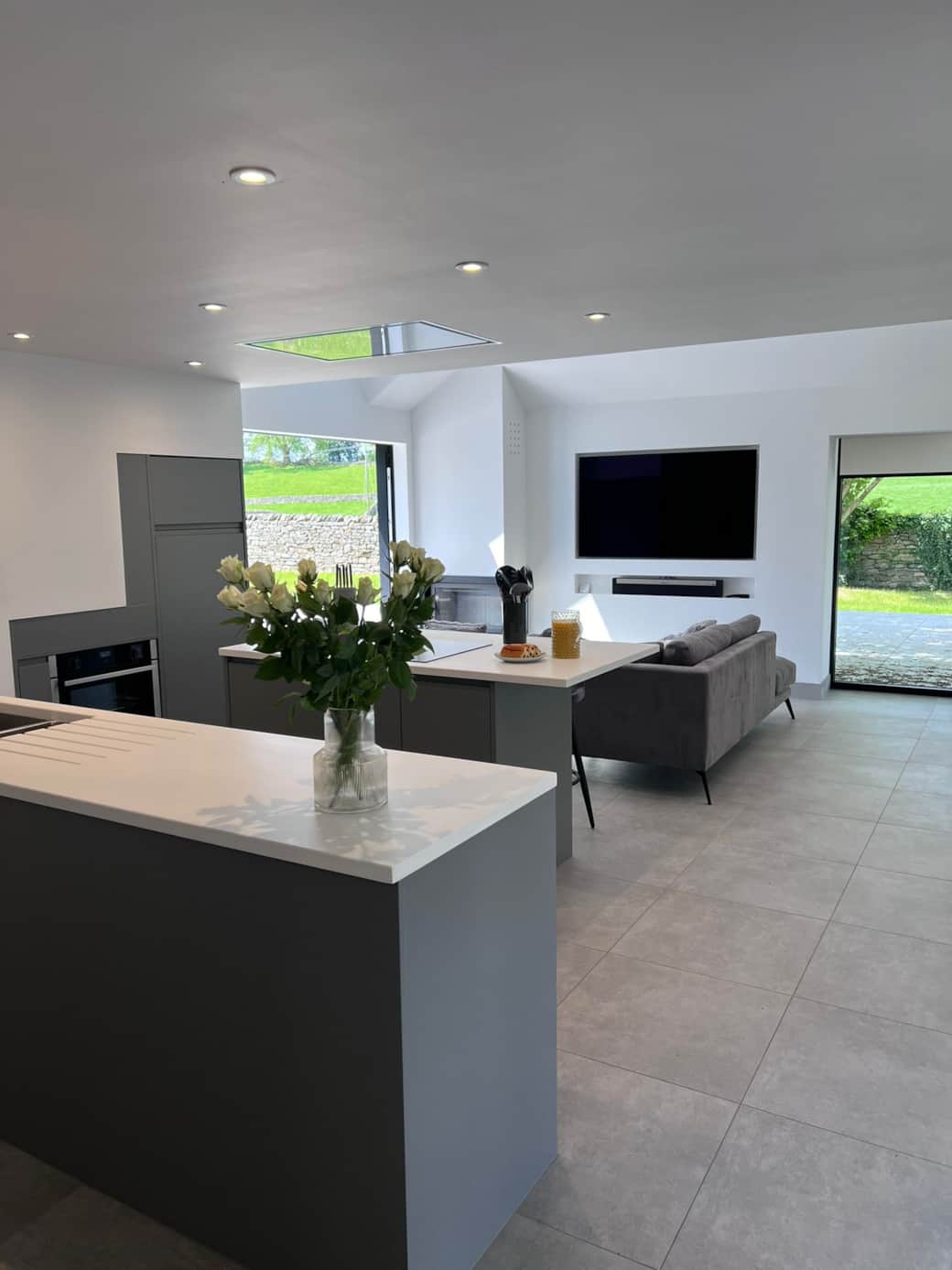 PHOTO 2025 12 16 22 22 48