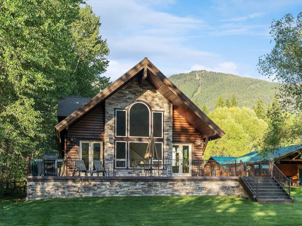 Lakeside front Lakeside front