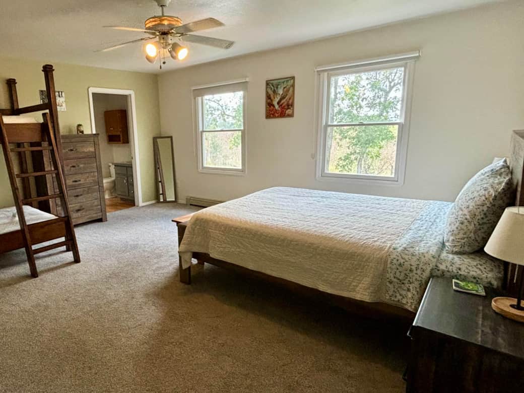 One of two queen bunk bed suites