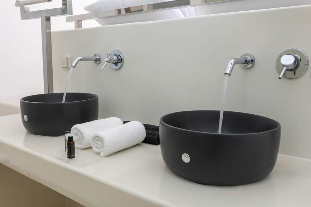 Twin WC washing area