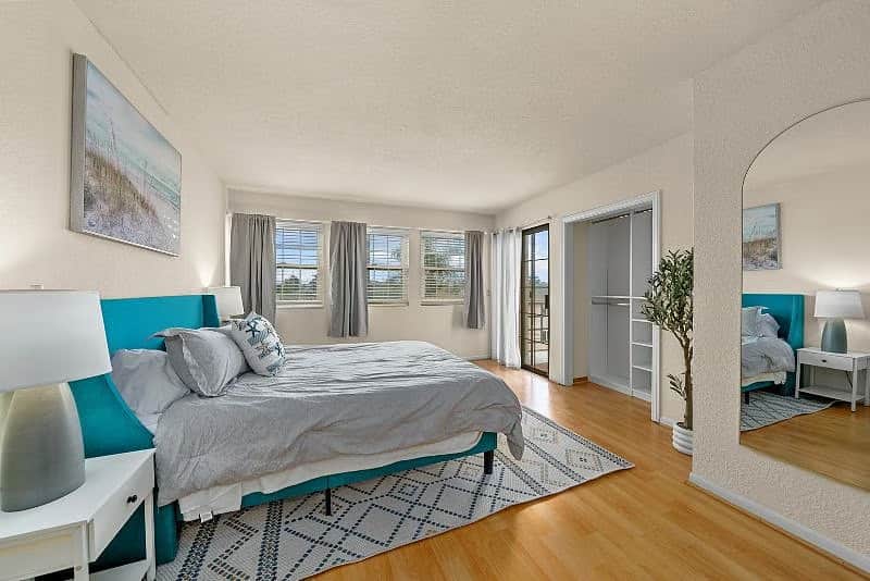 Primary Bedroom - Big Closet