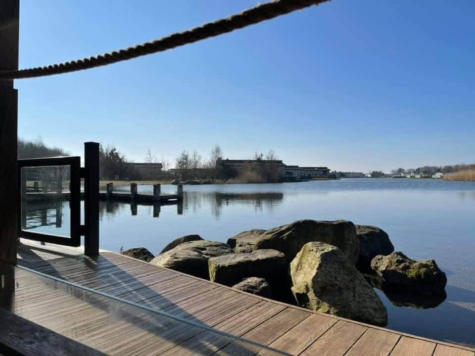 https://l.icdbcdn.com/oh/af55ca15-6dcf-4a24-9f44-fd19d535a2de.jpg?w=2080-32