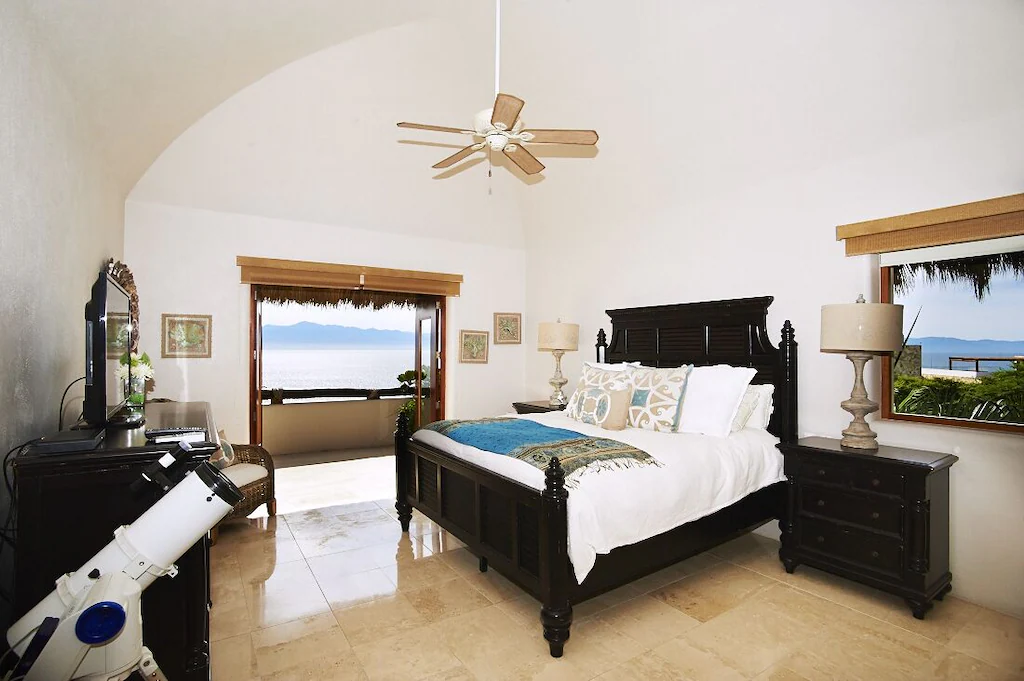 Owners Suite with King bed. 