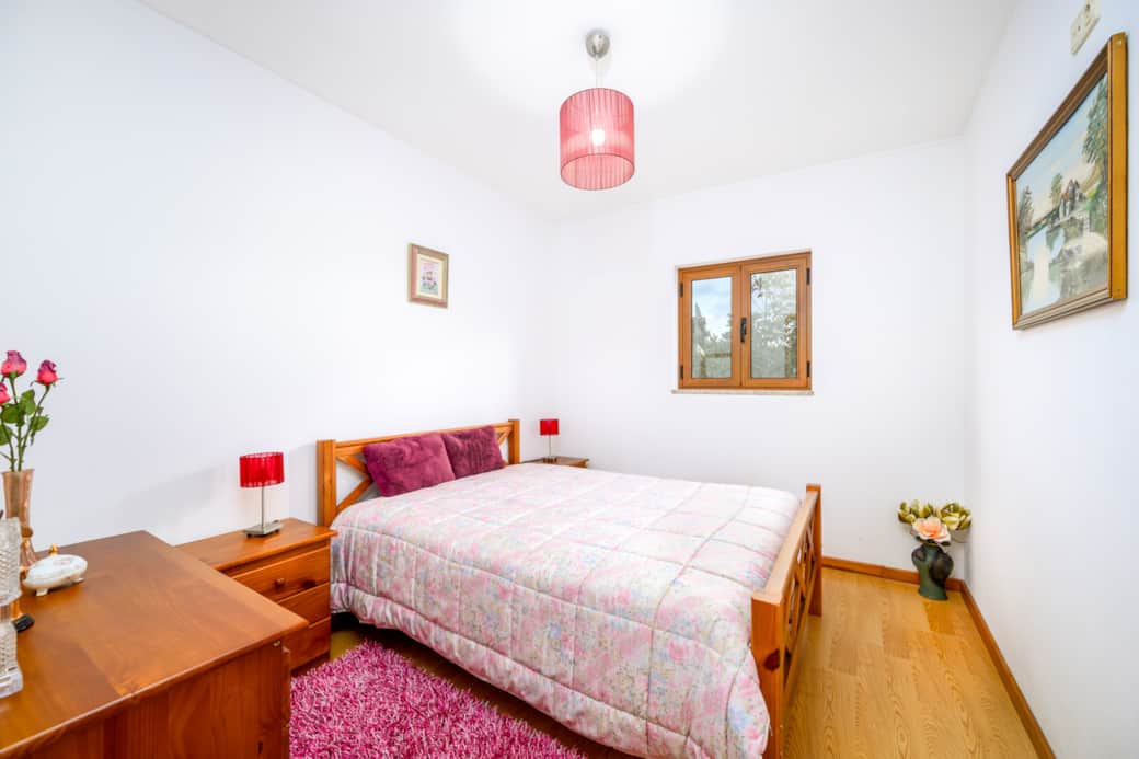 Quarto confortável em ambiente rural no Douro.