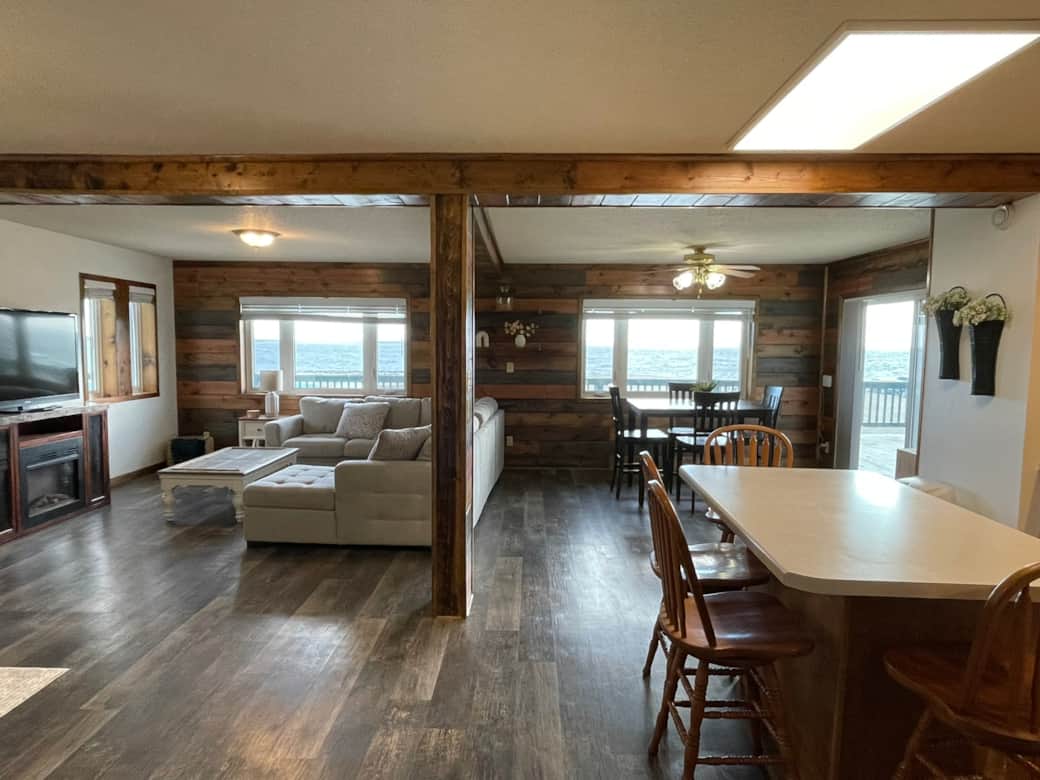 Kitchen/Living Area