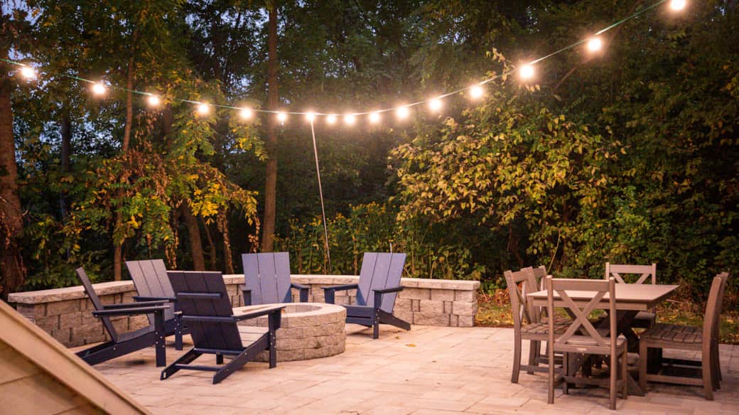Outdoor Fire Pit + Outdoor Dining