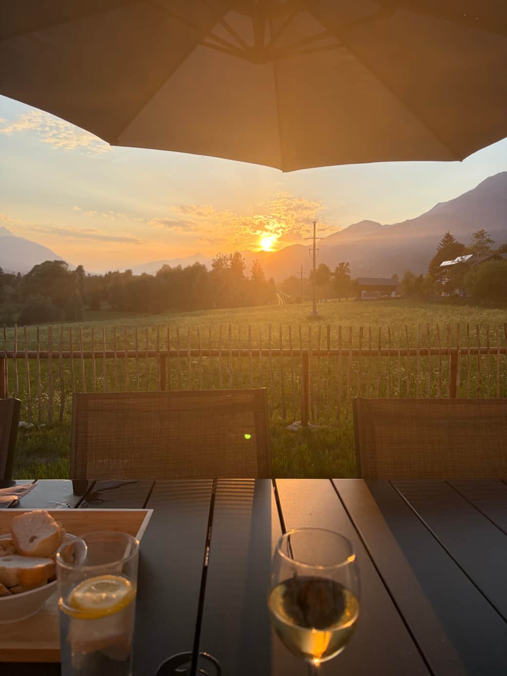 Sommerabend auf der Terrasse 