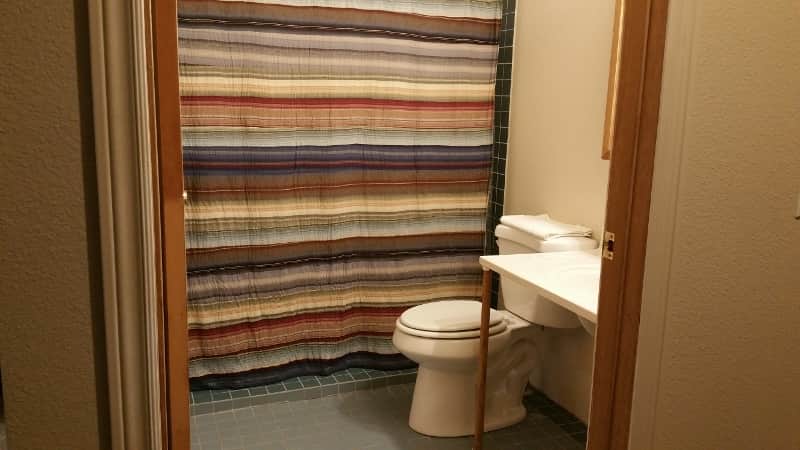 Room 5 bathroom photo