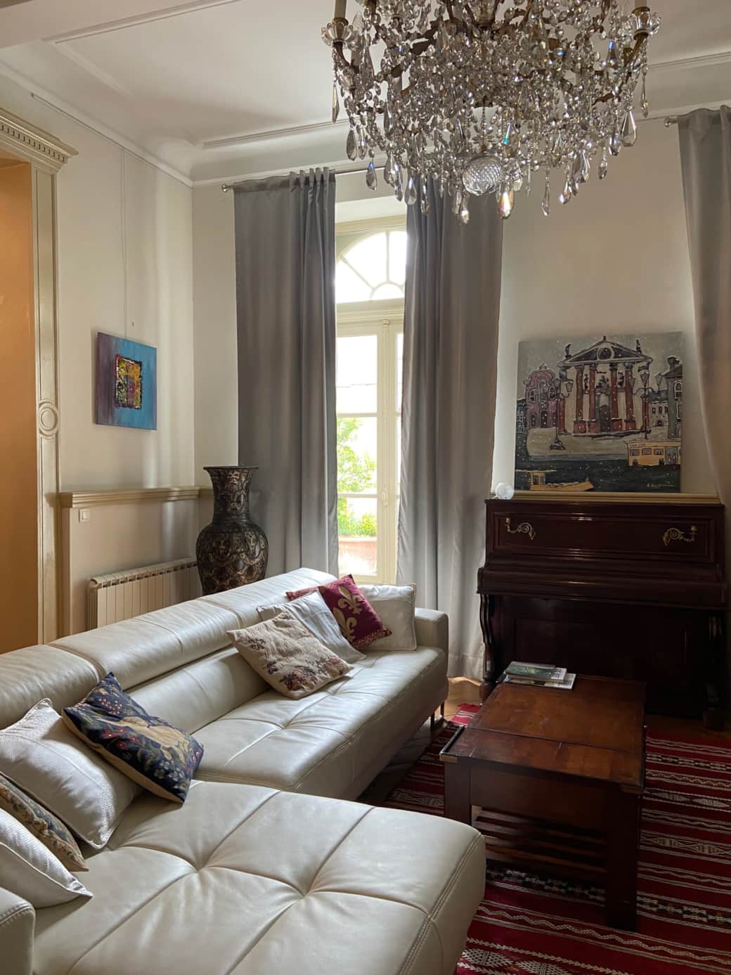 Un grand salon