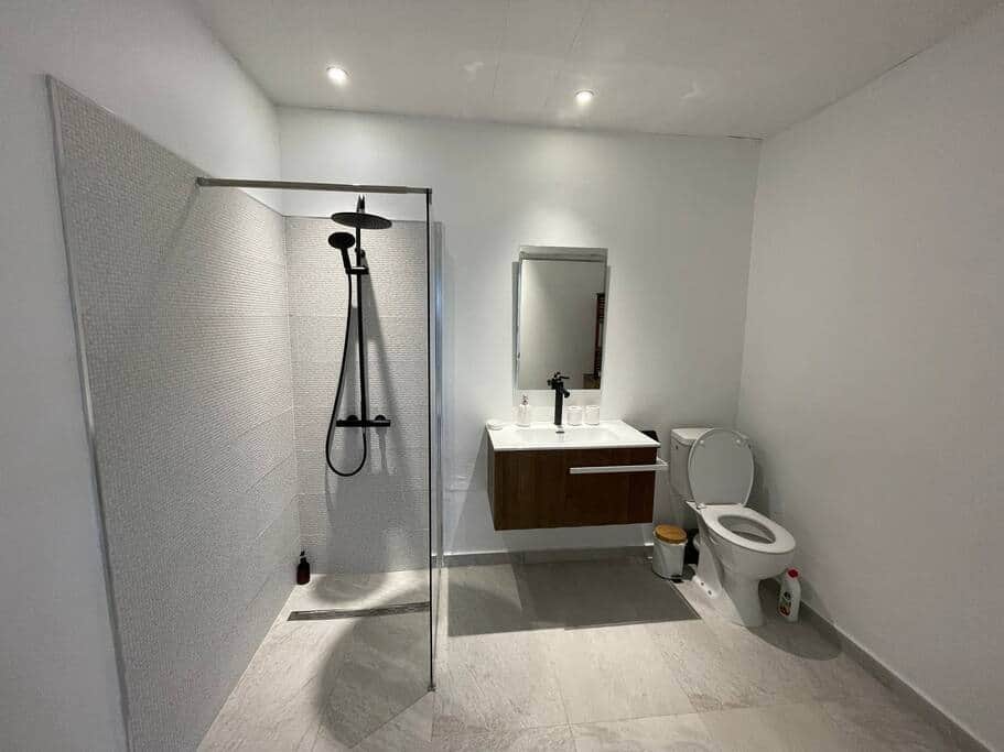 Salle de bain chambre 1
