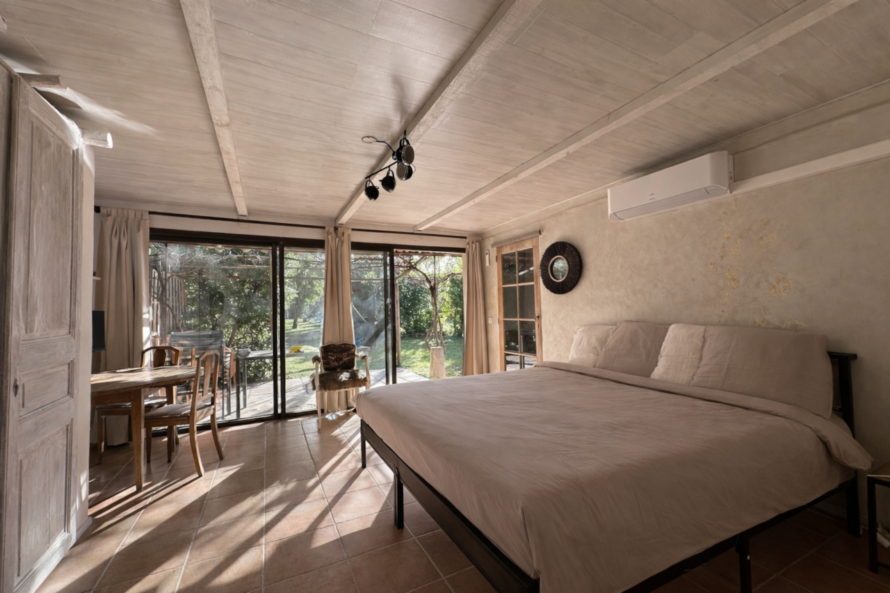 Cinema chambre beige no 1