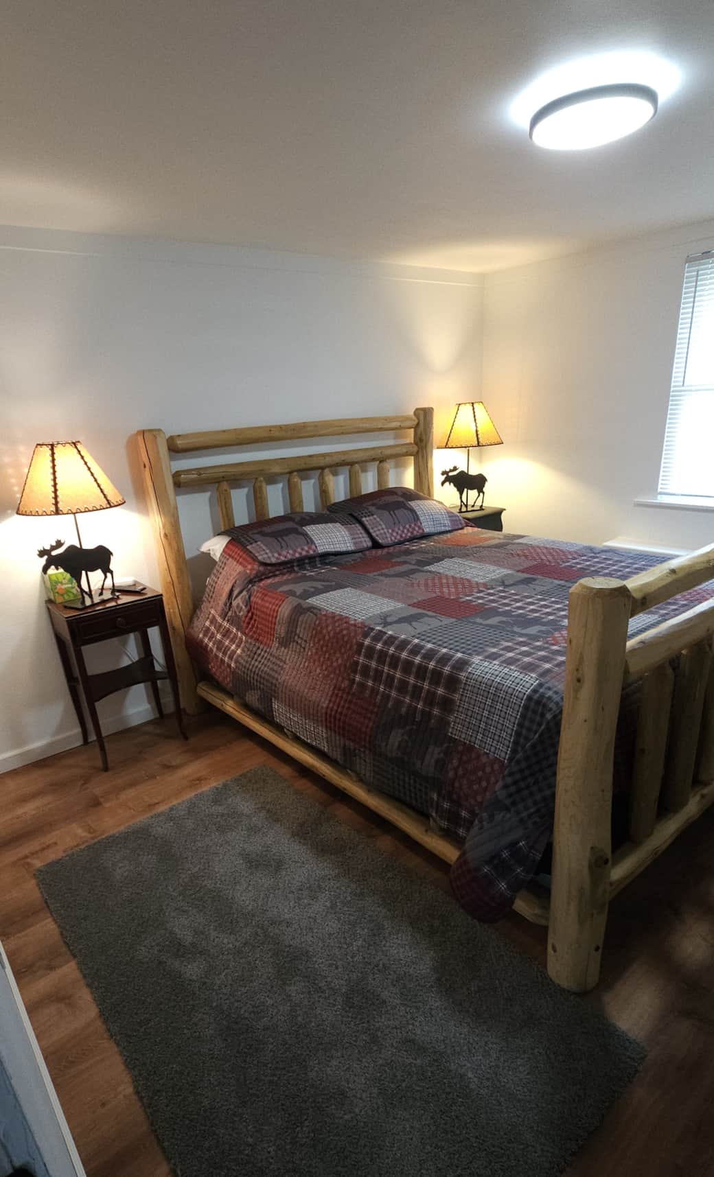 Bedroom 1 Queen