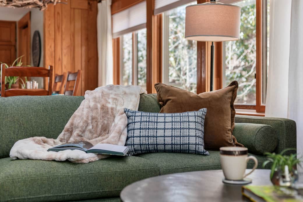 Enjoy morning coffee and a good book, cozy under a blanket with natural light from skylights and win