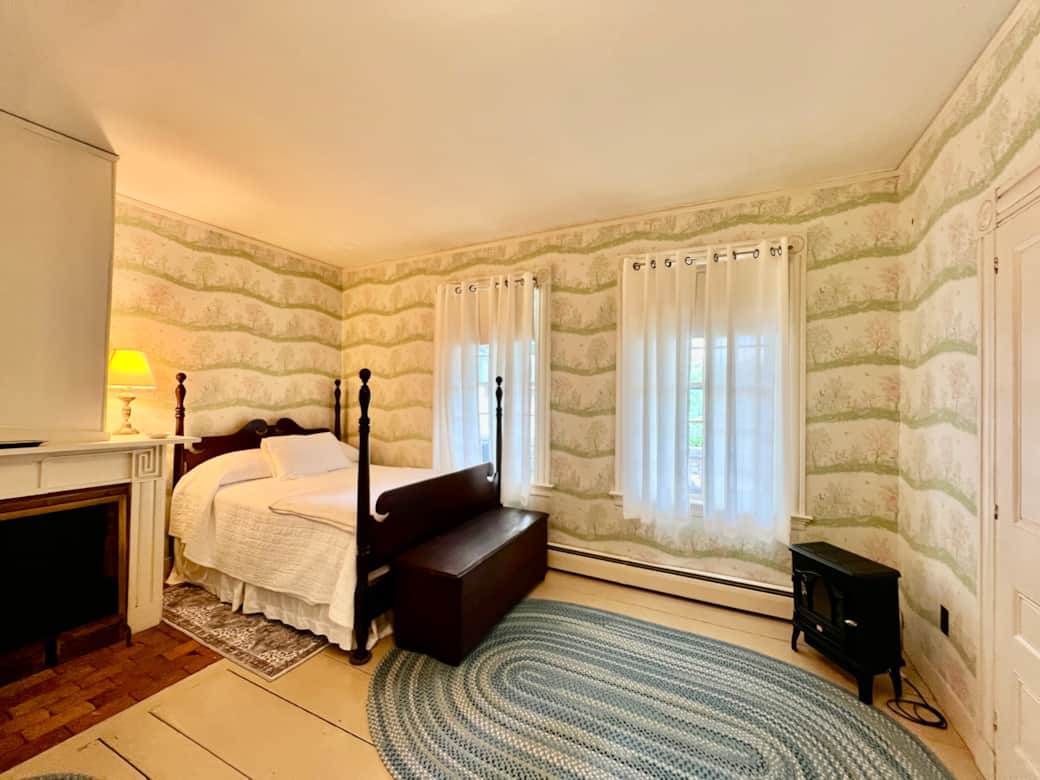 Balcony Room