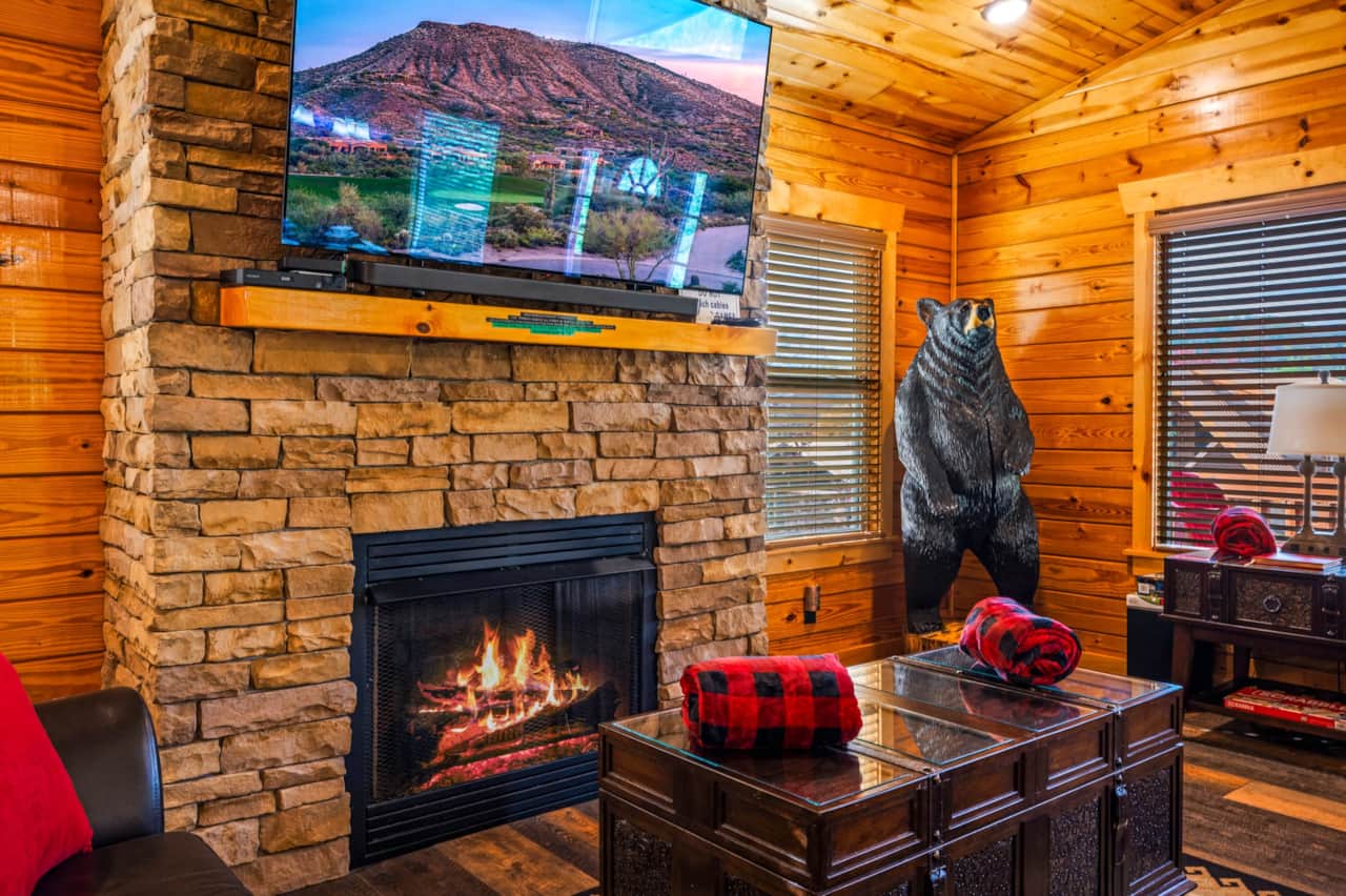 Cozy Mountain Vibes at Oak & Bear Lodge