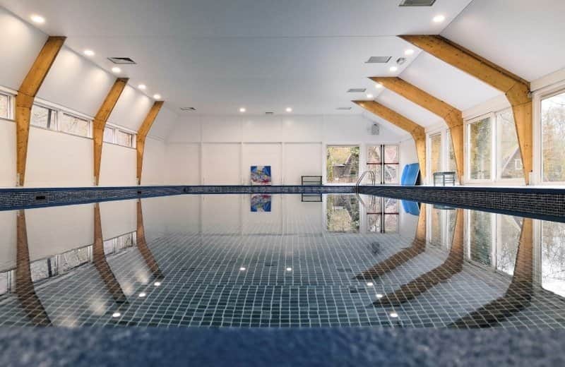 Piscine intérieure