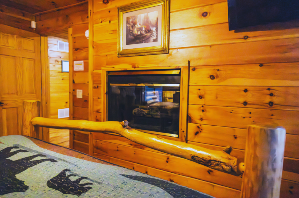 Master bed - Fireplace